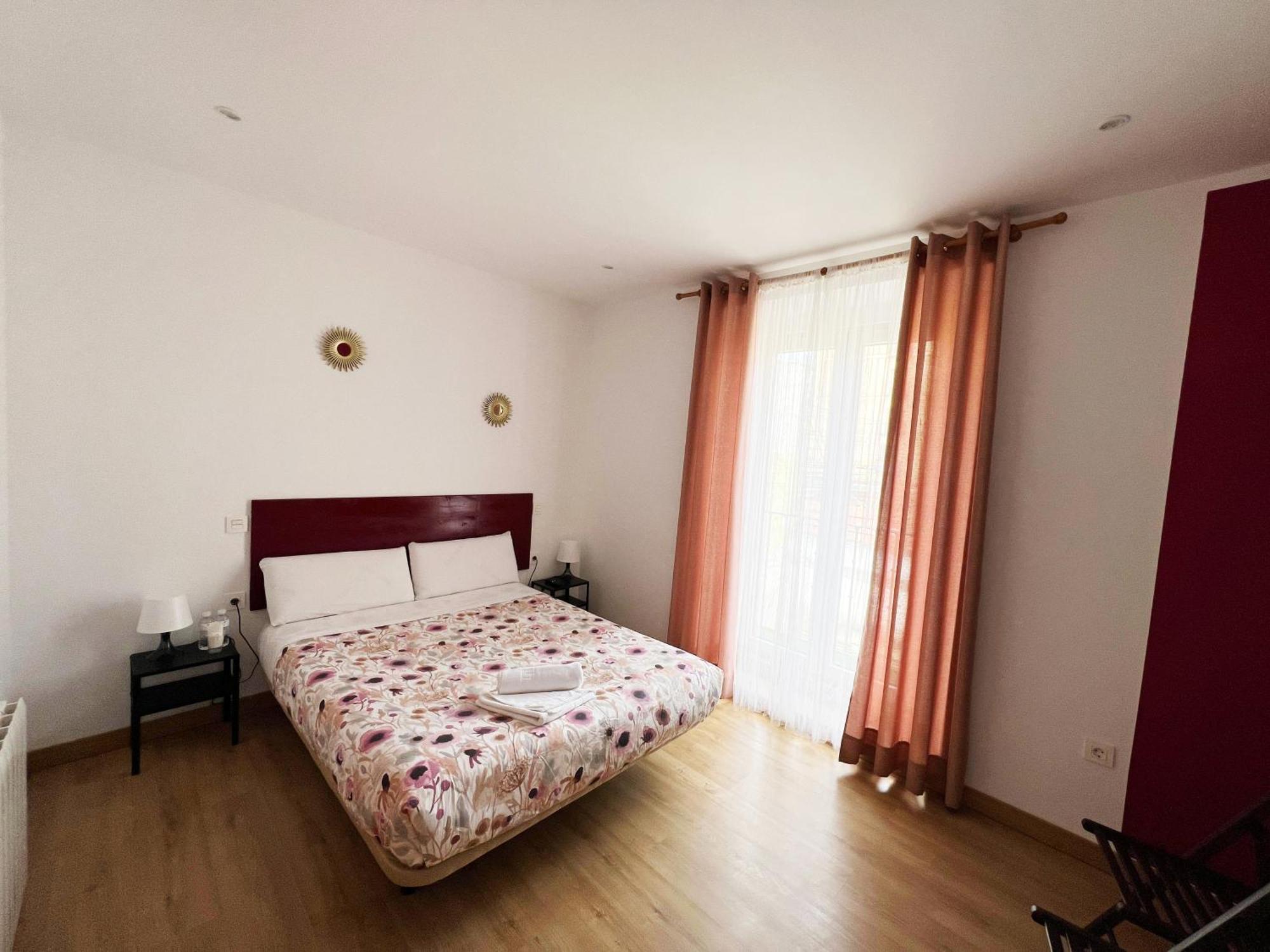 Hostal Abaaly Madrid Eksteriør bilde