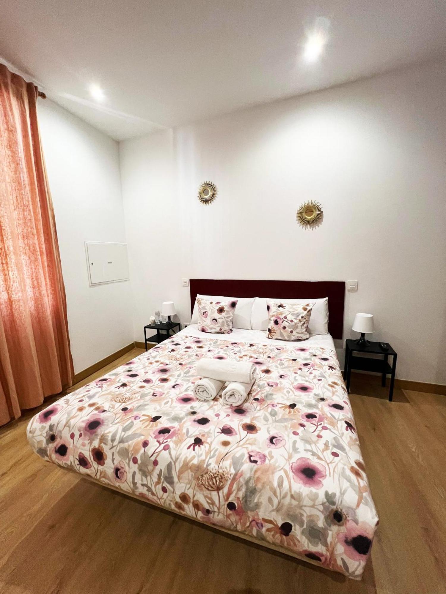 Hostal Abaaly Madrid Eksteriør bilde