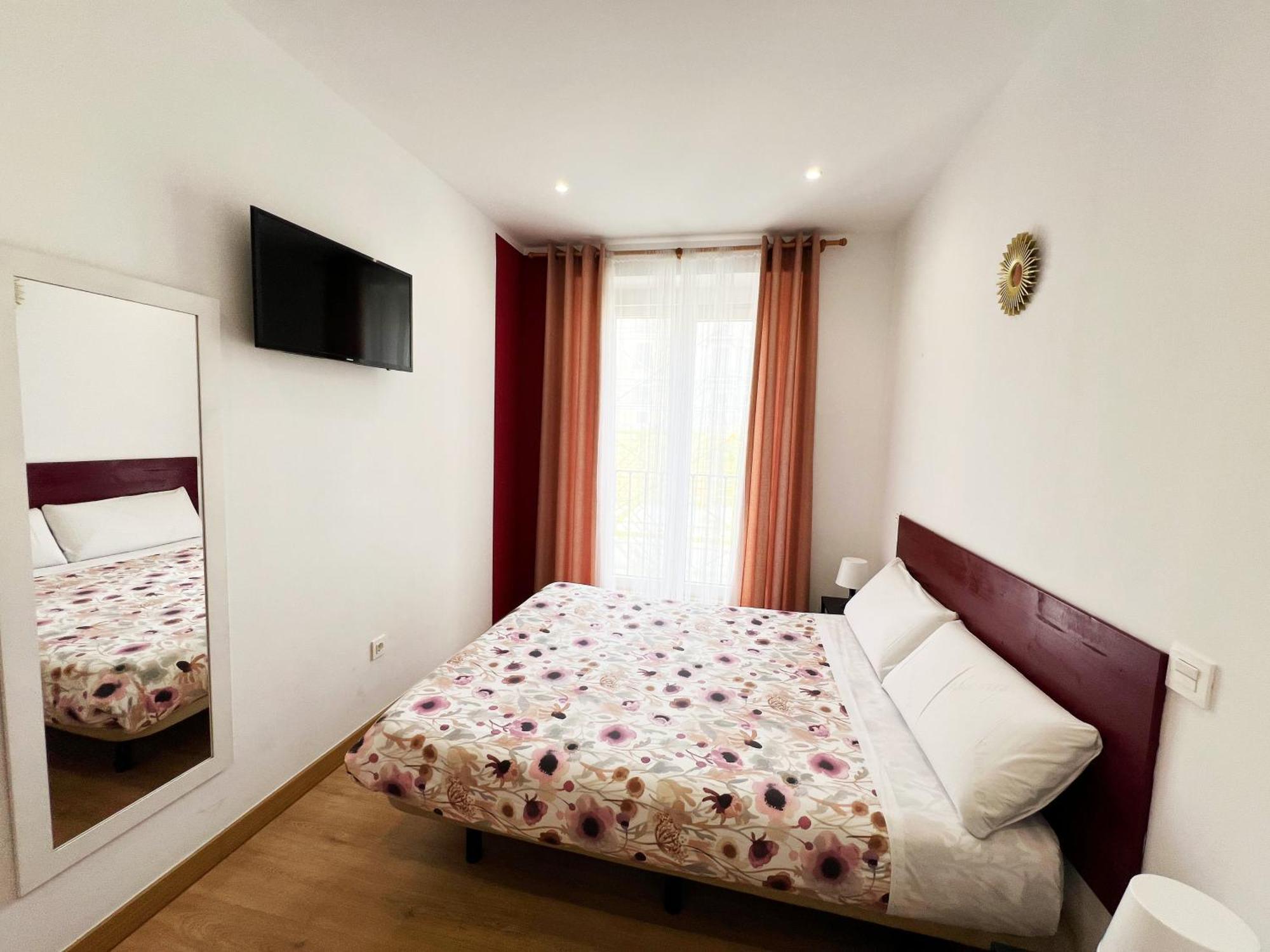 Hostal Abaaly Madrid Eksteriør bilde