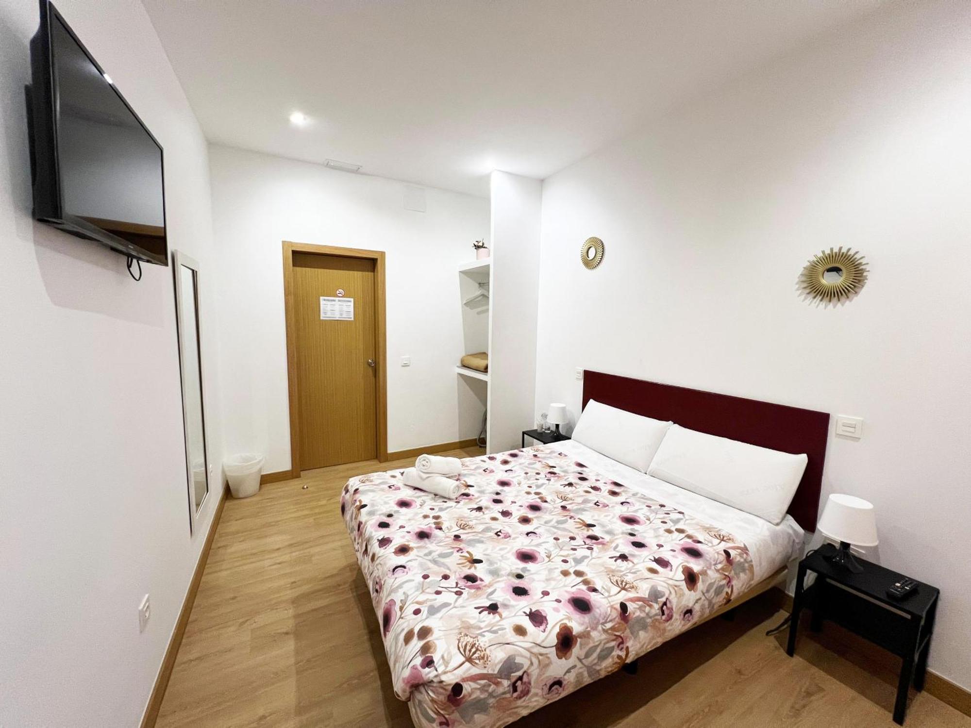 Hostal Abaaly Madrid Eksteriør bilde