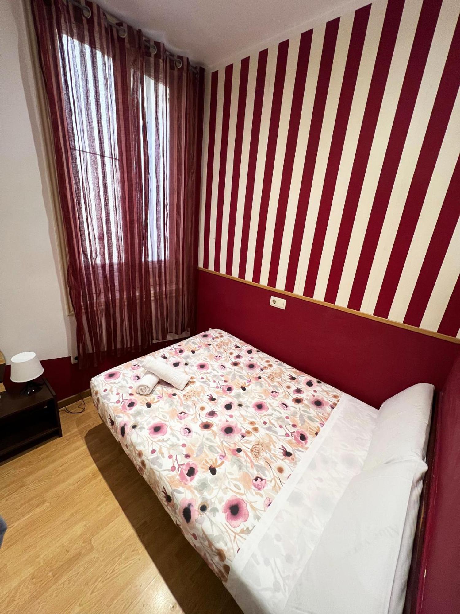 Hostal Abaaly Madrid Eksteriør bilde