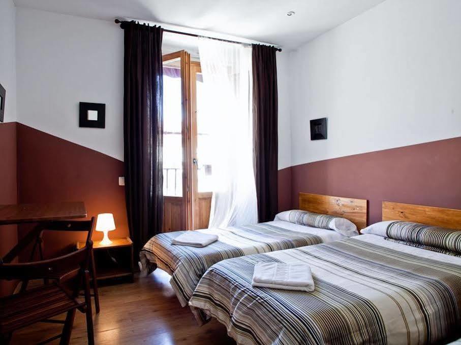 Hostal Abaaly Madrid Eksteriør bilde